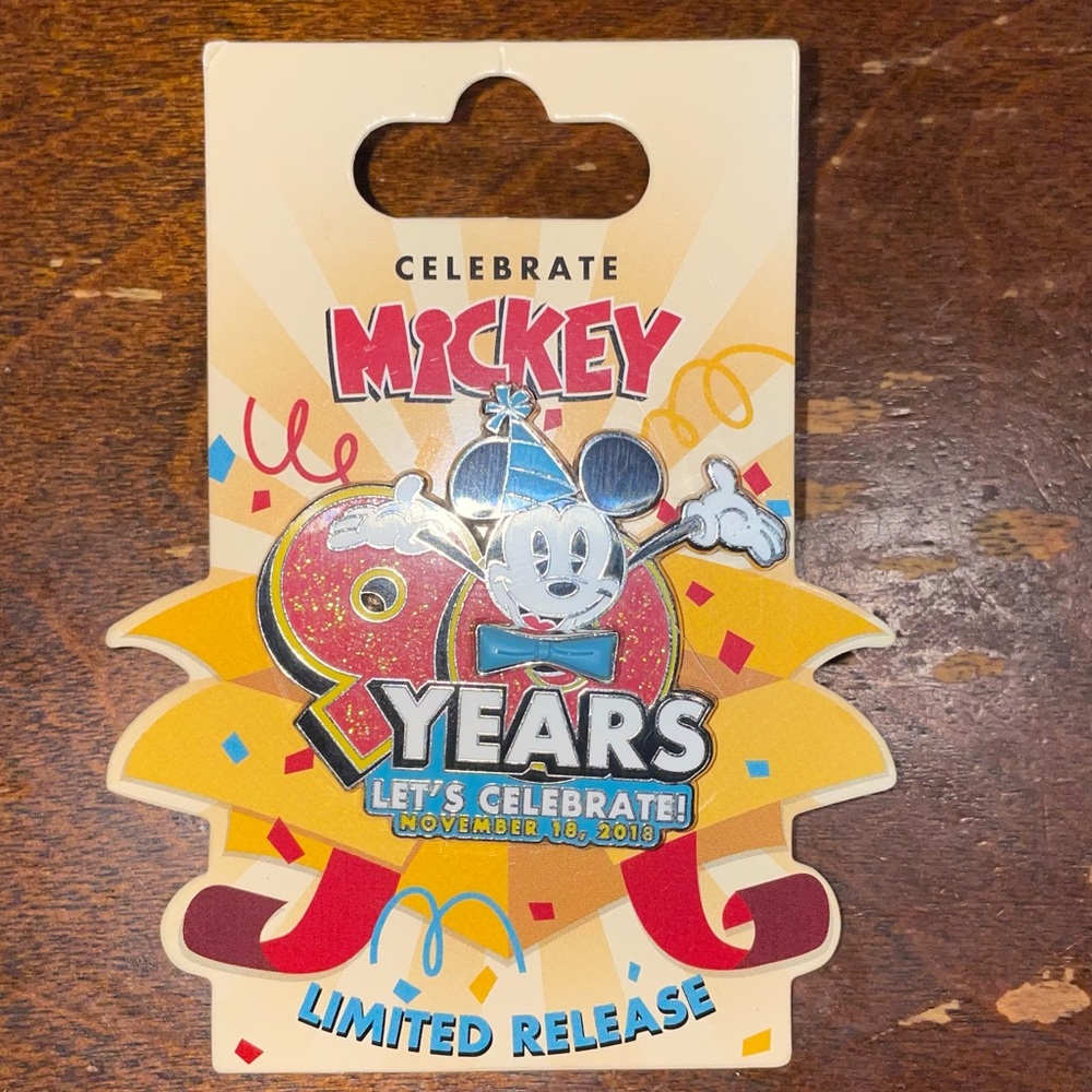 Disney - Mickey’s 90th birthday pin with spinning bow tie. Limited release